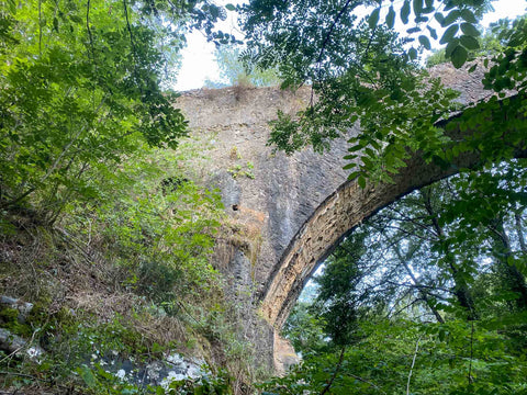 Il Ponte di Tavolaria e le Cascate di Cannavina